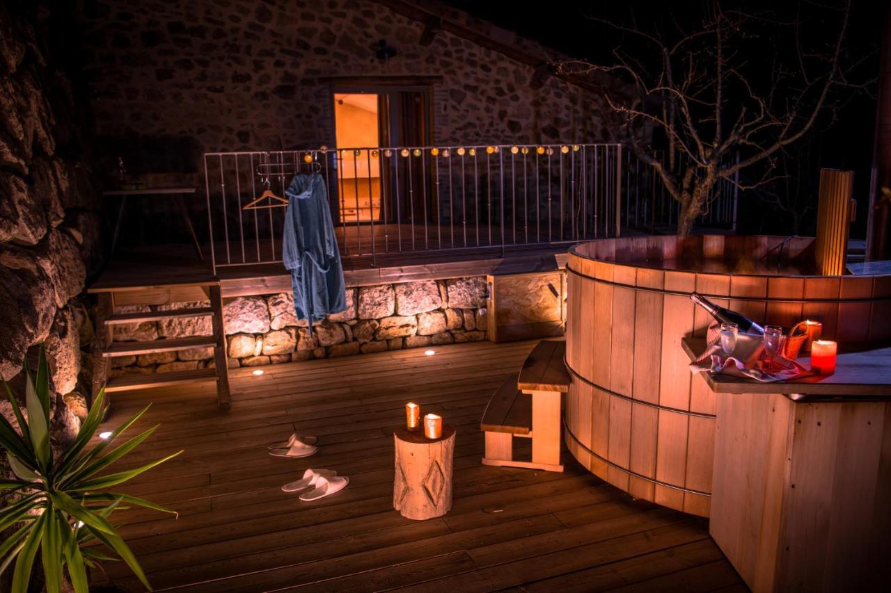 Gites De L'Alouette Boffres Екстериор снимка